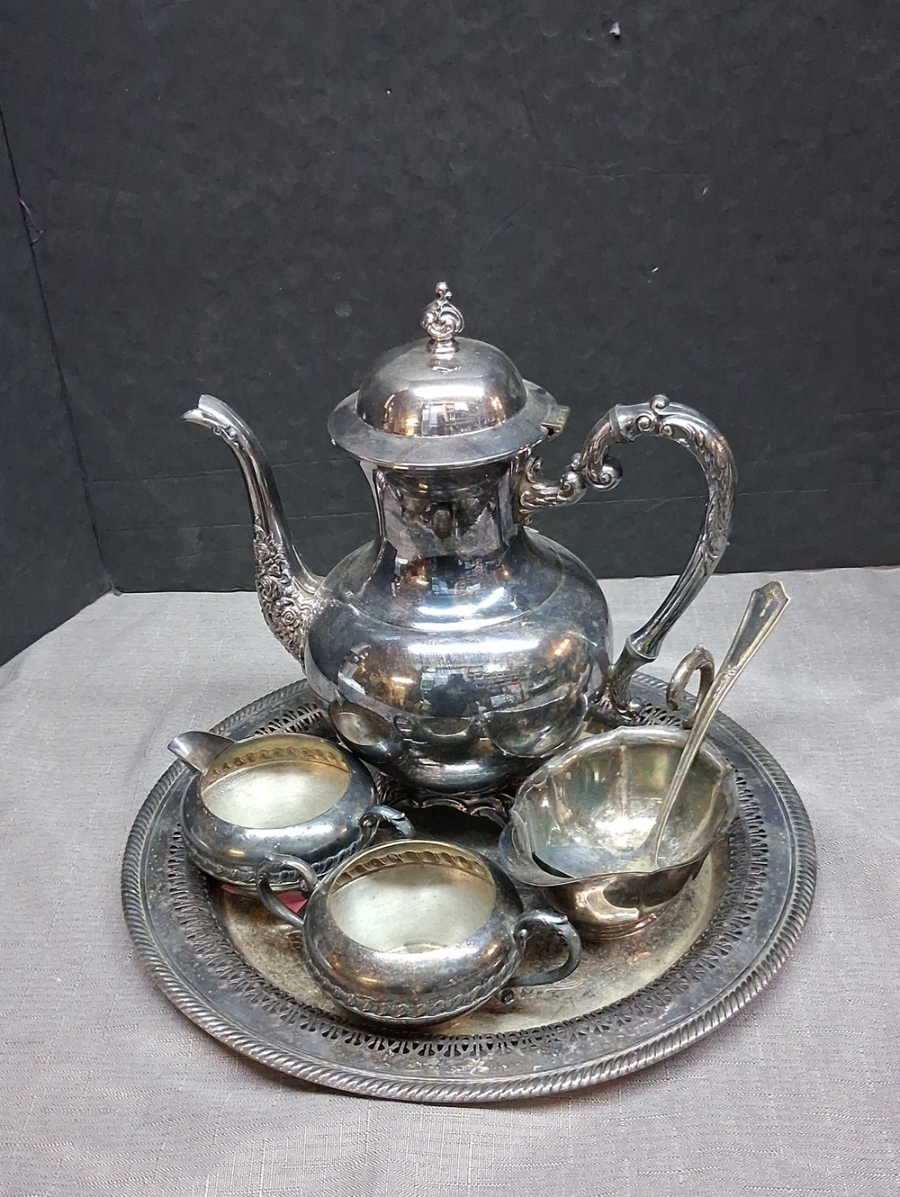 Vintage silverplate coffee/tea pot, creamer. sugar, sauce compote, ladle, & tray